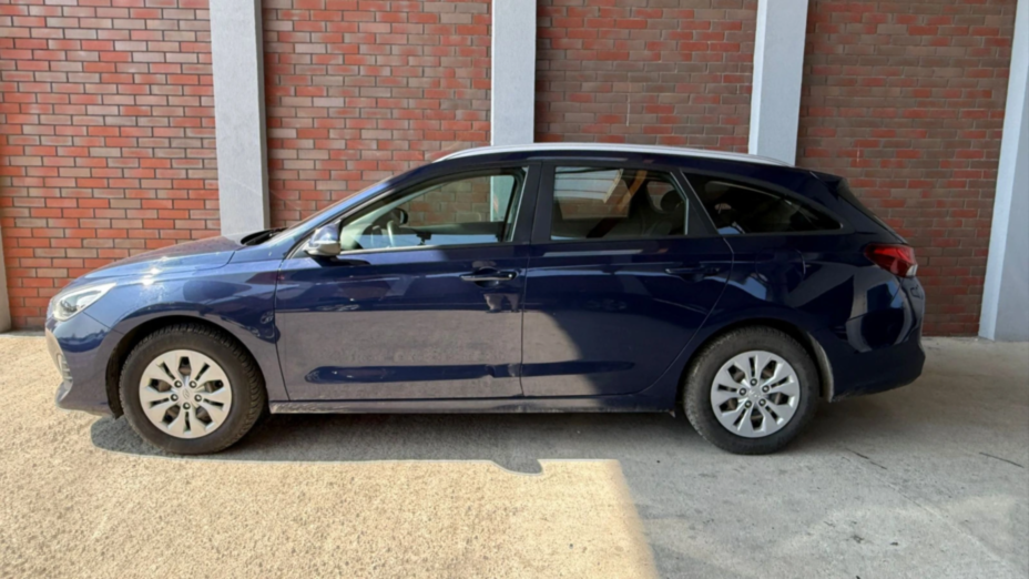 HYUNDAI i30 i30 1.4 Classic +