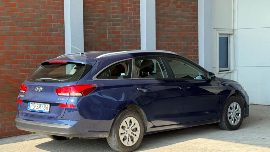 HYUNDAI i30 i30 1.4 Classic +