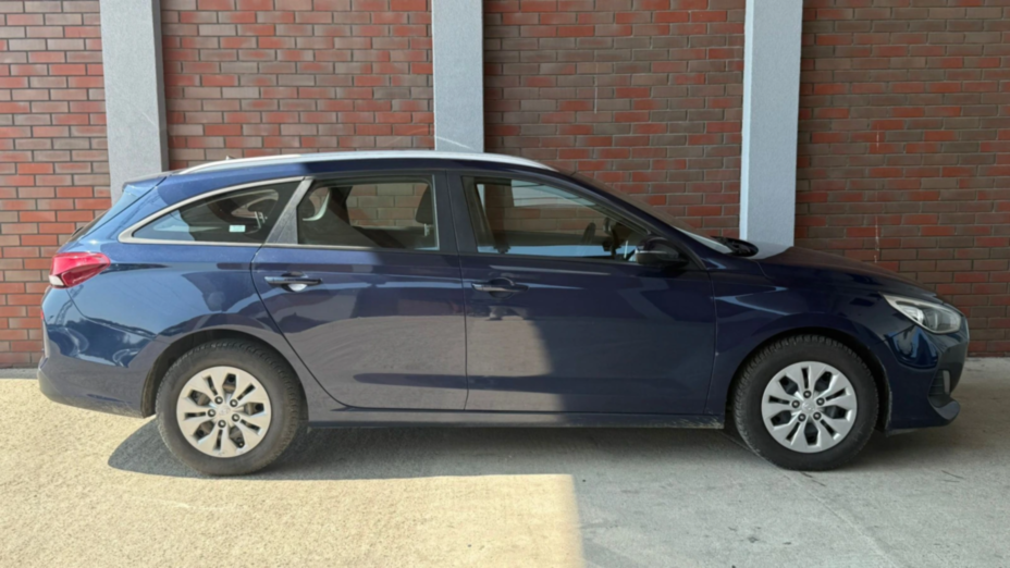HYUNDAI i30 i30 1.4 Classic +