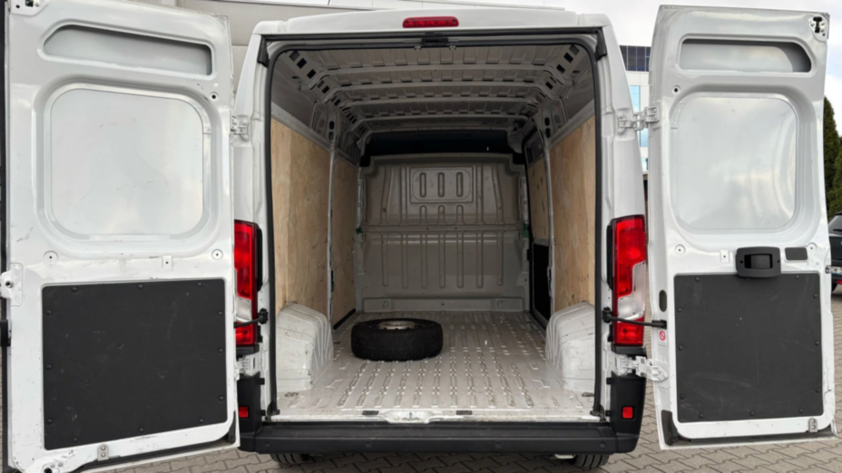 PEUGEOT Boxer Boxer 333 BlueHDi L3H2