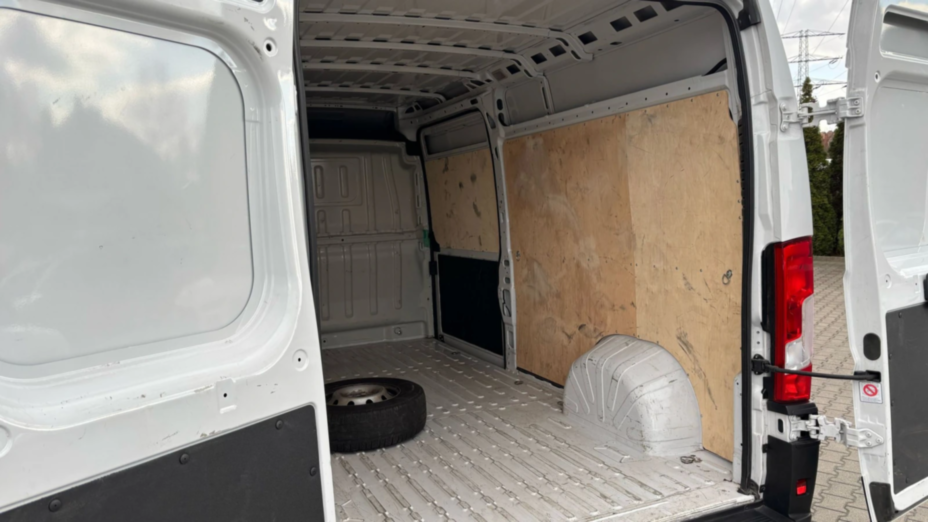 PEUGEOT Boxer Boxer 333 BlueHDi L3H2