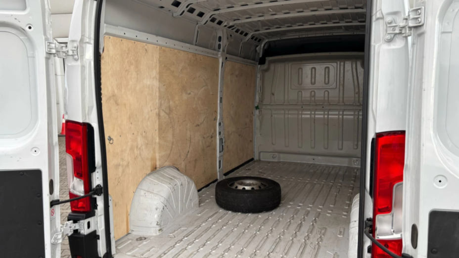 PEUGEOT Boxer Boxer 333 BlueHDi L3H2