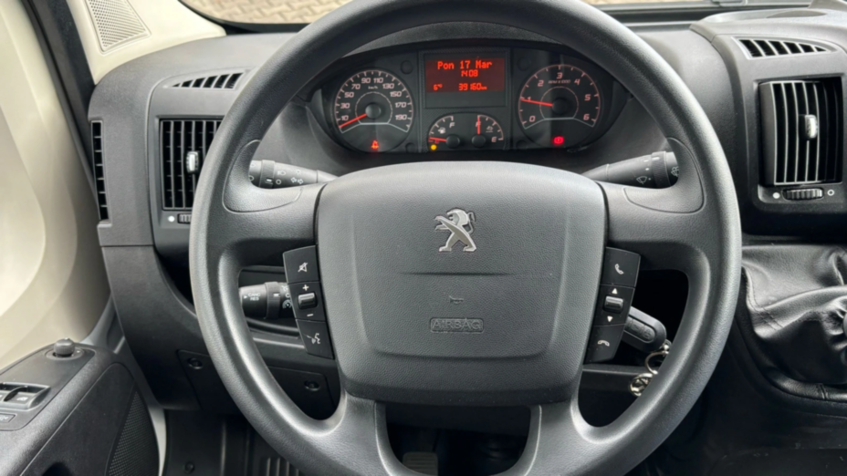 PEUGEOT Boxer Boxer 333 BlueHDi L3H2