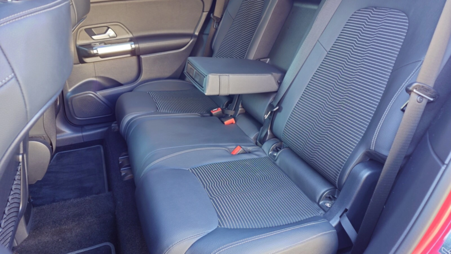 MERCEDES-BENZ GLB GLB 200 Progressive 7G-DCT