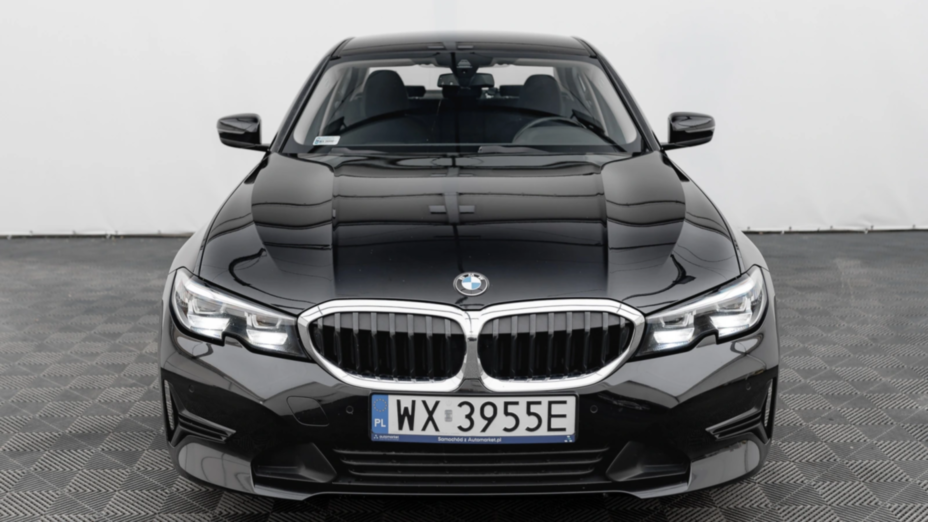 BMW Seria 3 318i Advantage aut