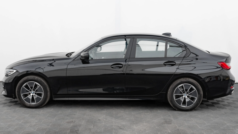 BMW Seria 3 318i Advantage aut