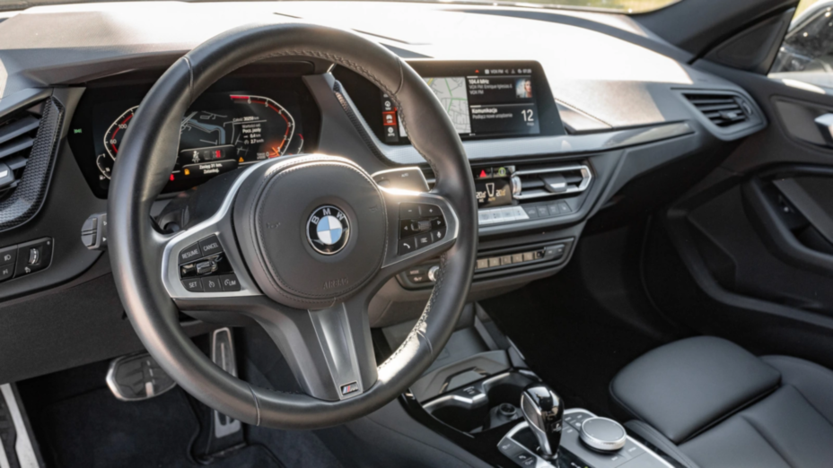 BMW Seria 2 220i xDrive M Sport aut