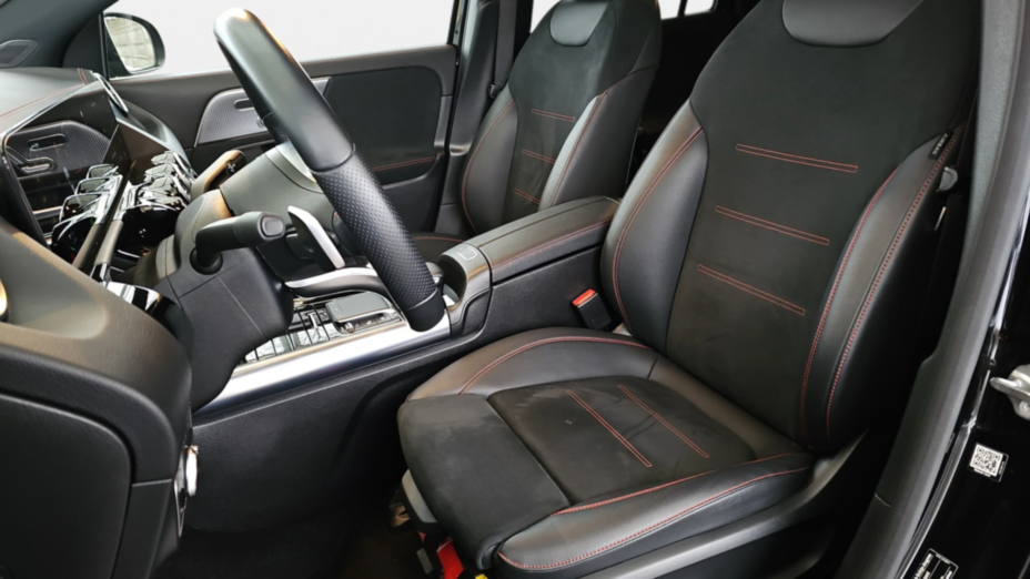 MERCEDES-BENZ EQA EQA 250 66.5kWh AMG Line