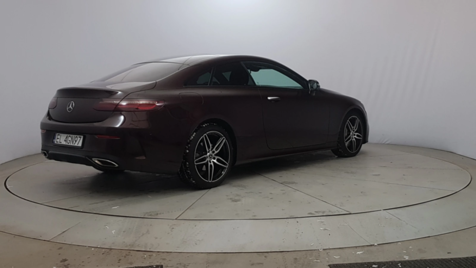 MERCEDES-BENZ E Klasa E 300 Coupe 9G-TRONIC