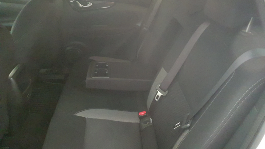 NISSAN Qashqai Qashqai 1.3 DIG-T N-Connecta DCT