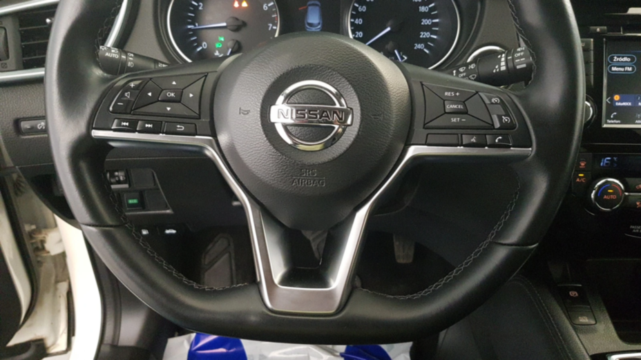 NISSAN Qashqai Qashqai 1.3 DIG-T N-Connecta DCT