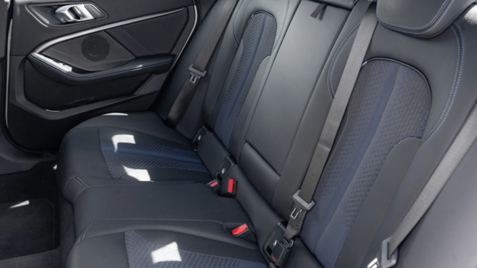 BMW Seria 2 220i M Sport sport-aut
