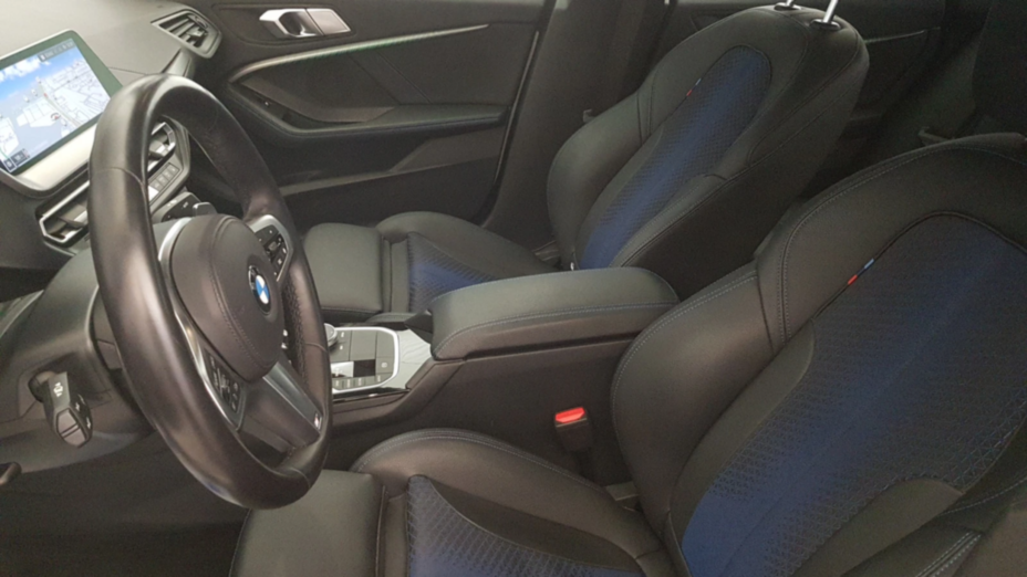 BMW Seria 2 220i M Sport sport-aut
