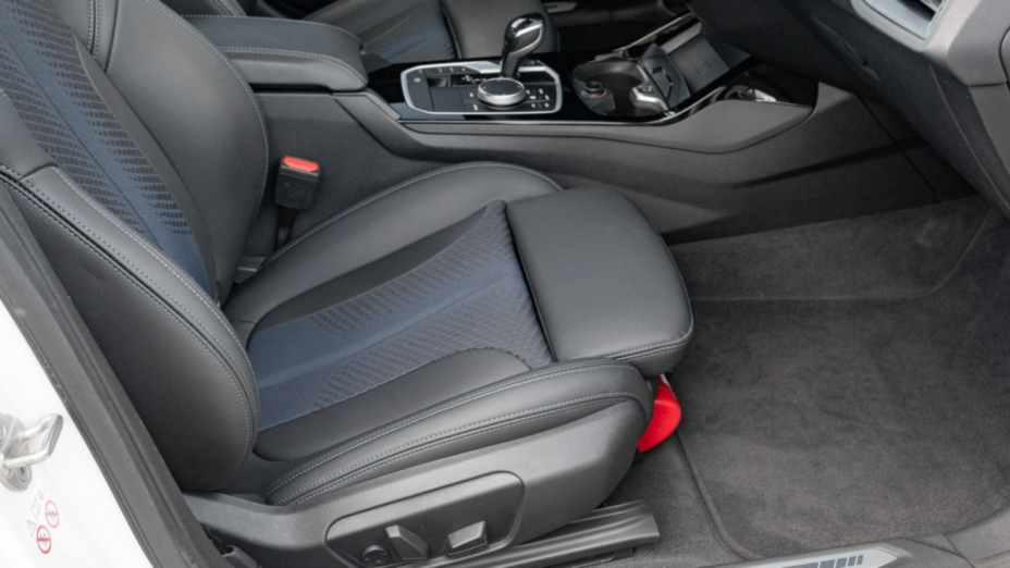 BMW Seria 2 220i M Sport sport-aut