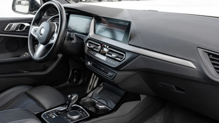 BMW Seria 2 220i M Sport sport-aut