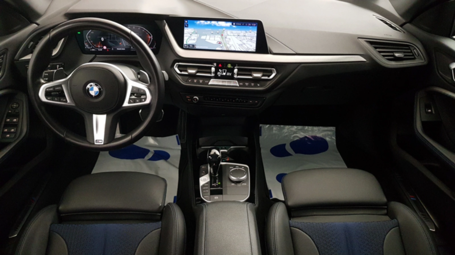 BMW Seria 2 220i M Sport sport-aut