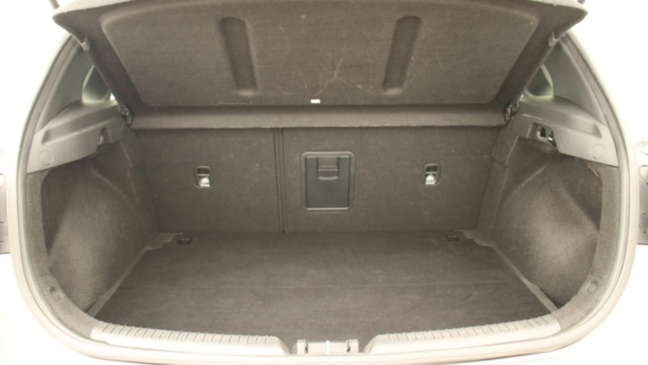 HYUNDAI i30 i30 1.5 DPI Smart