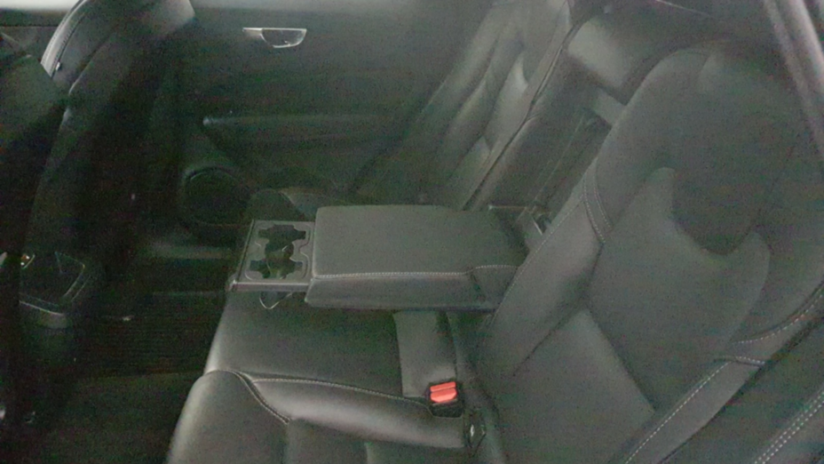 VOLVO XC60 XC60 B5 D AWD Plus Dark aut