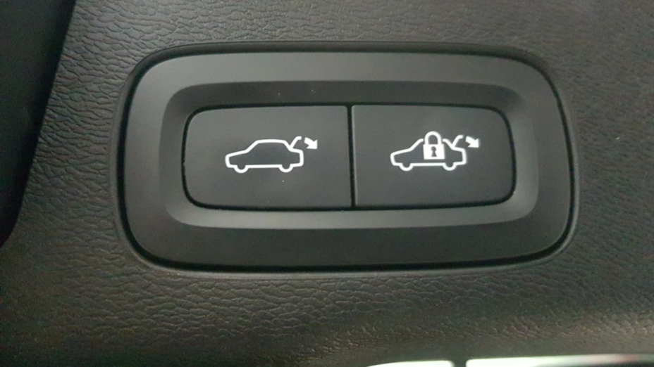 VOLVO XC60 XC60 B5 D AWD Plus Dark aut