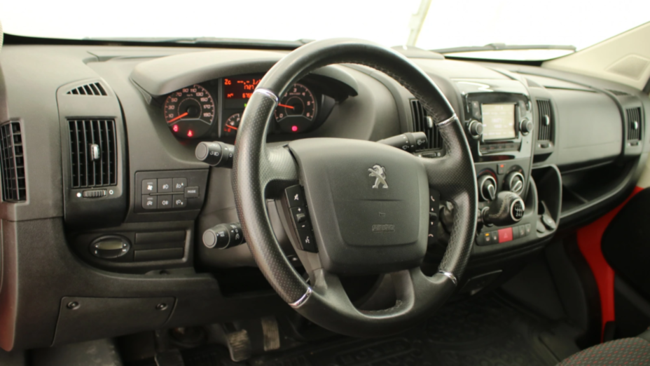 PEUGEOT Boxer Boxer 435 BlueHDi L4H2 Pro
