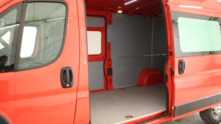 PEUGEOT Boxer Boxer 435 BlueHDi L4H2 Pro