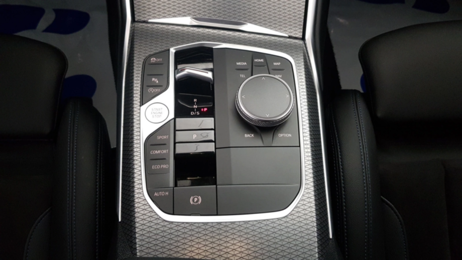 BMW Seria 3 318i M Sport aut