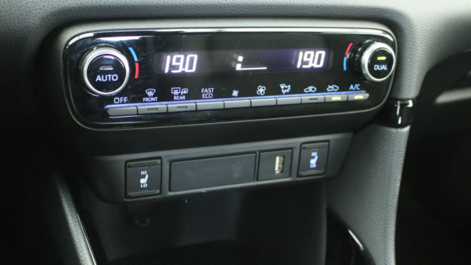 TOYOTA Yaris Yaris Hybrid 1.5 Selection Style