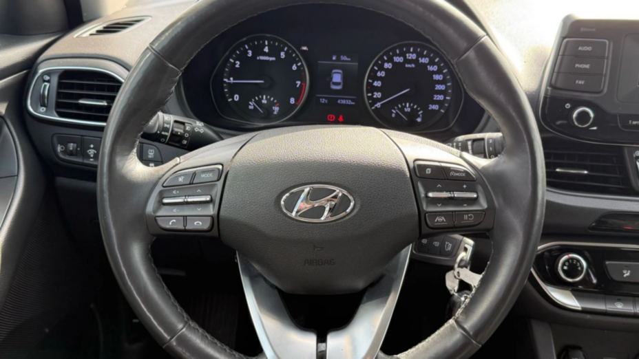 HYUNDAI i30 i30 1.5 DPI Classic +