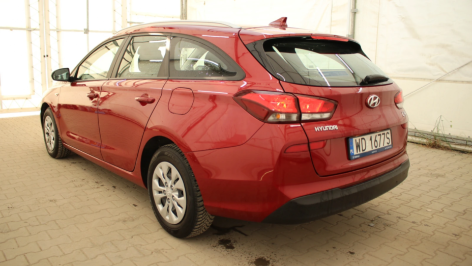 HYUNDAI i30 i30 1.5 DPI Classic +