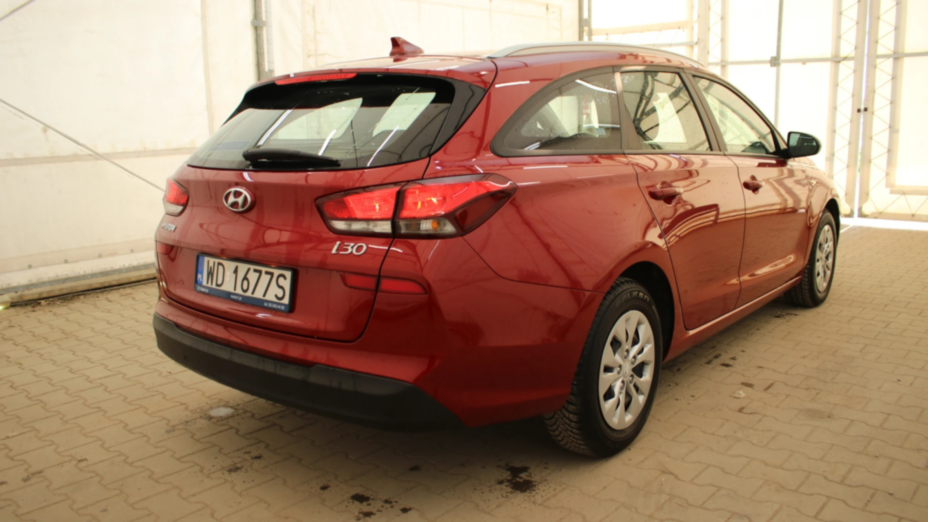 HYUNDAI i30 i30 1.5 DPI Classic +
