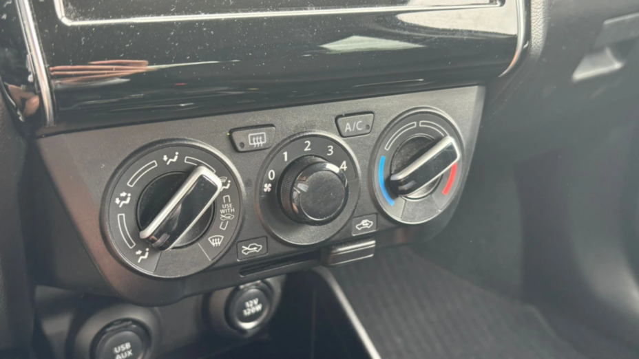 SUZUKI Swift Swift 1.2 Dualjet SHVS Premium Plus CVT