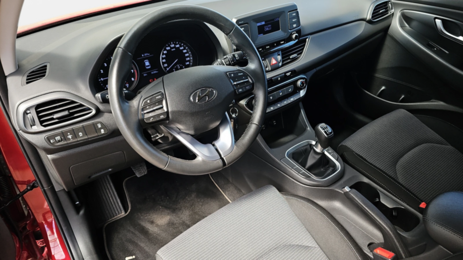 HYUNDAI i30 i30 1.5 DPI Classic +