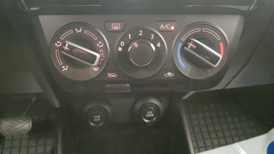 SUZUKI Swift Swift 1.2 Dualjet SHVS Premium Plus CVT