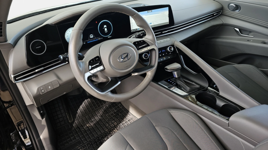 HYUNDAI Elantra Elantra 1.6 Executive CVT