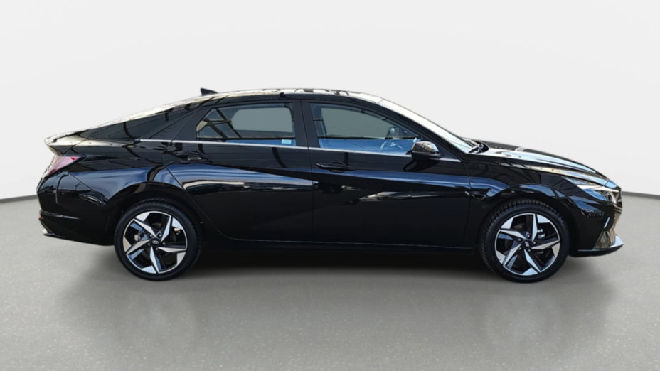 HYUNDAI Elantra Elantra 1.6 Executive CVT