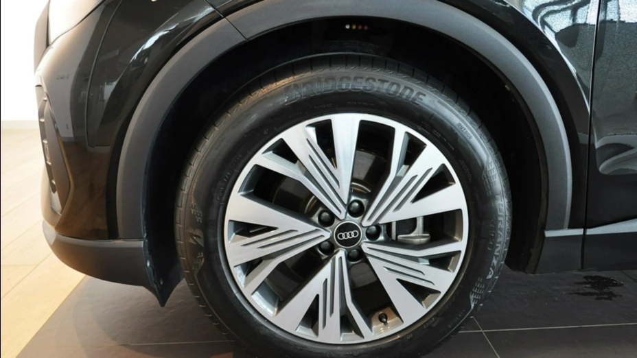 AUDI Q4 Q4 e-tron 35 52kWh Advanced