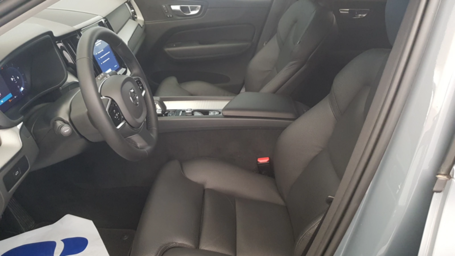 VOLVO XC60 XC60 B4 D AWD Plus Bright aut