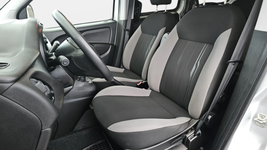 FIAT Doblo Cargo/Van Doblo Kombi Maxi 1.6 MJ Dynamic
