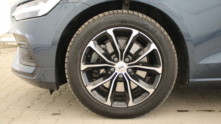 VOLVO V60 V60 B4 D Momentum Pro aut