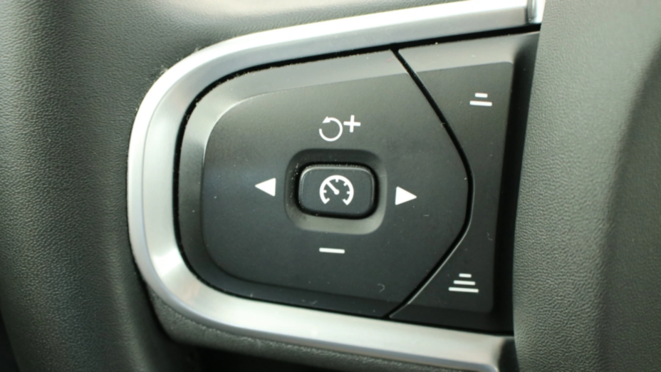 VOLVO V60 V60 B4 D Momentum Pro aut