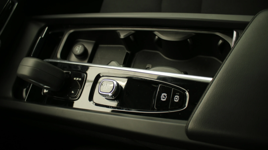 VOLVO V60 V60 B4 D Momentum Pro aut