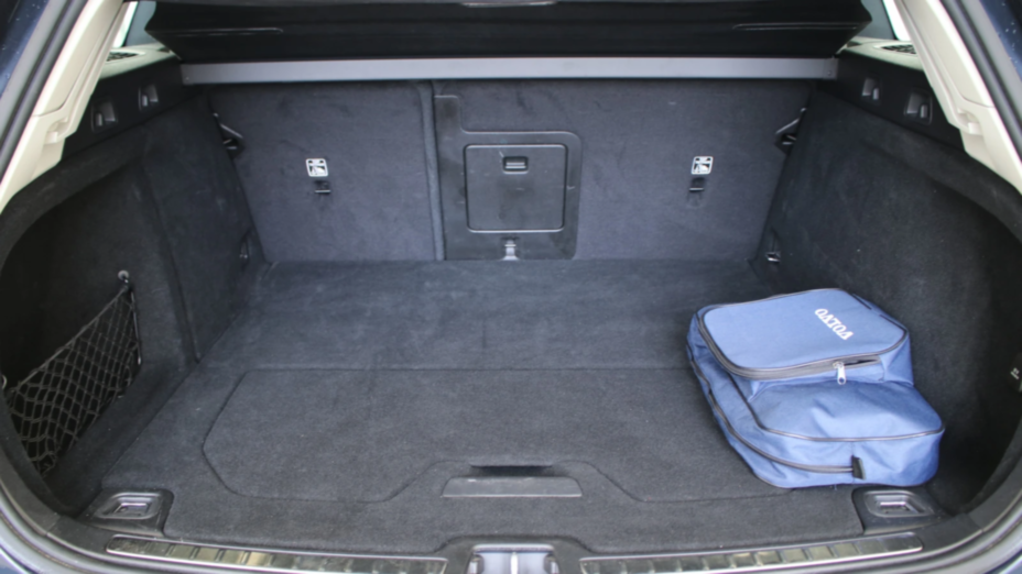 VOLVO V60 V60 B4 D Momentum Pro aut