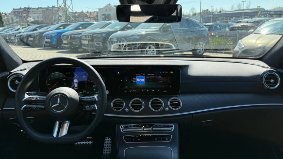 MERCEDES-BENZ E Klasa E 300 de AMG