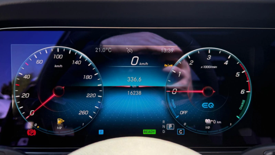 MERCEDES-BENZ E Klasa E 300 de AMG