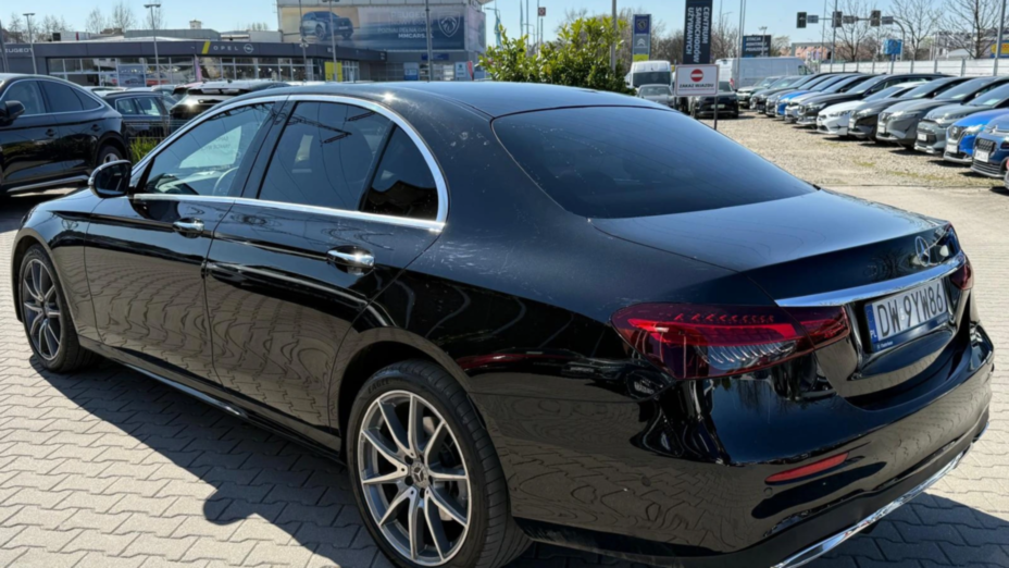 MERCEDES-BENZ E Klasa E 300 de AMG
