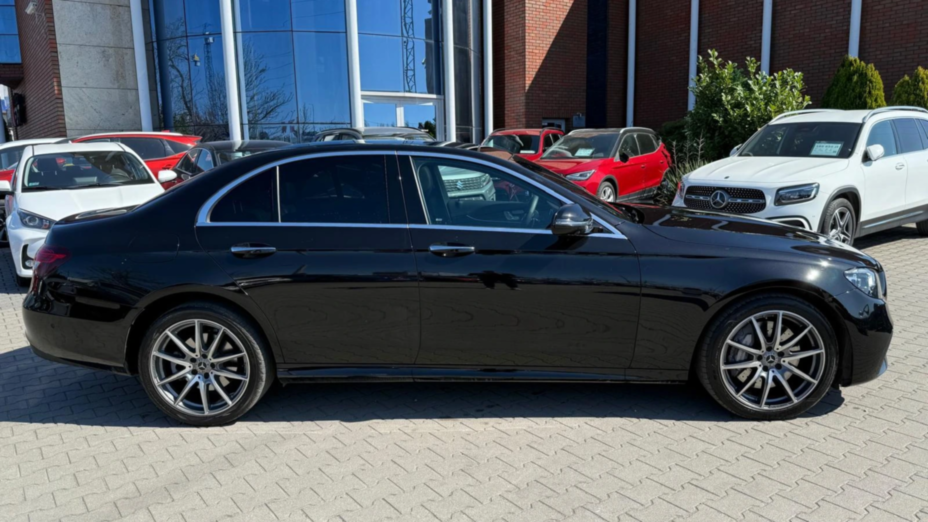 MERCEDES-BENZ E Klasa E 300 de AMG
