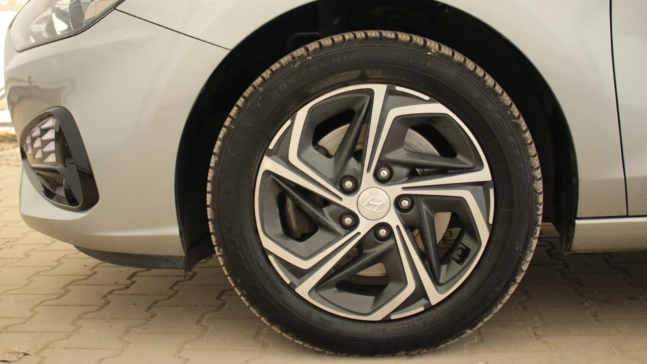 HYUNDAI i30 i30 1.5 DPI Smart