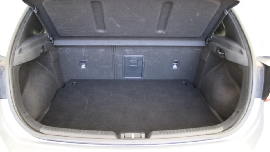 HYUNDAI i30 i30 1.5 DPI Smart