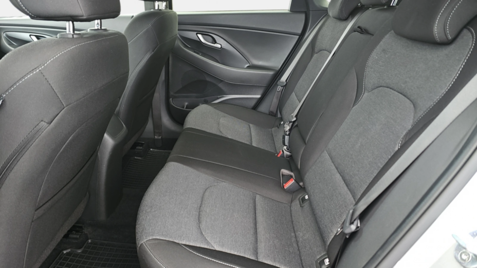 HYUNDAI i30 i30 1.5 DPI Smart