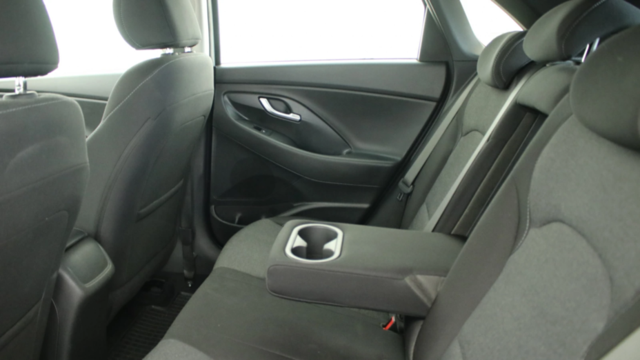 HYUNDAI i30 i30 1.5 DPI Smart